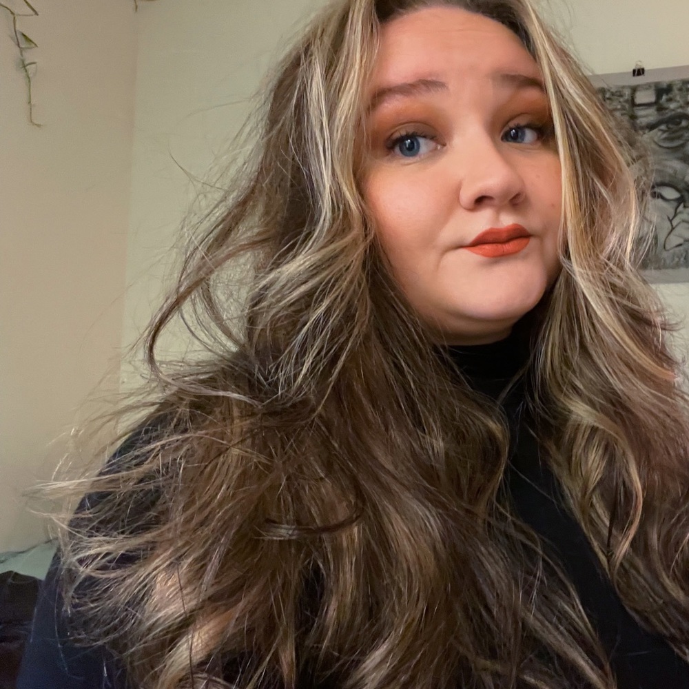 Meet your Posher, Alexandra